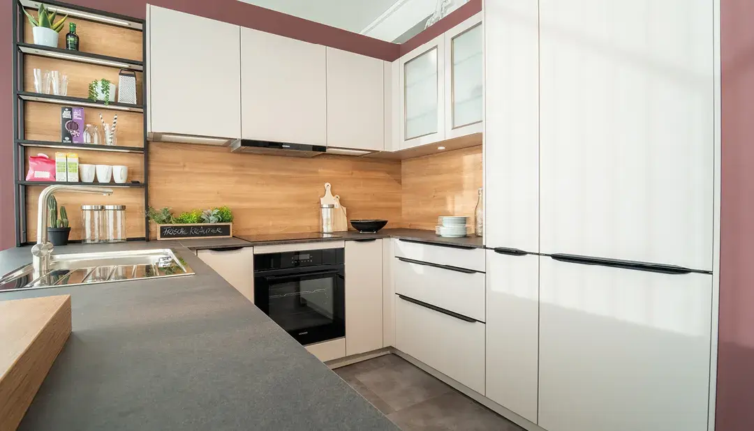 Küchenlösung in Küchenstudio Geigl